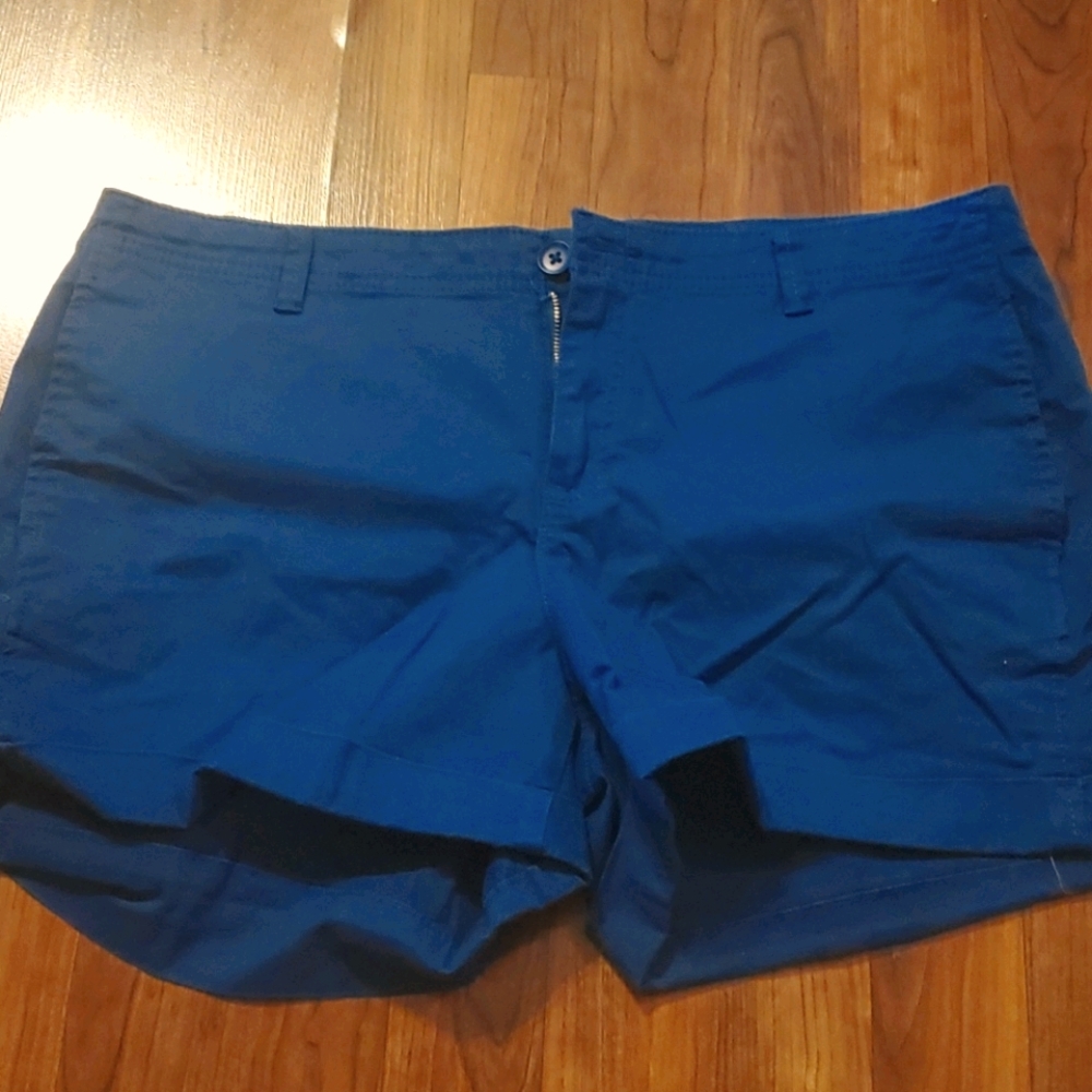 ELLE Chino Shorts